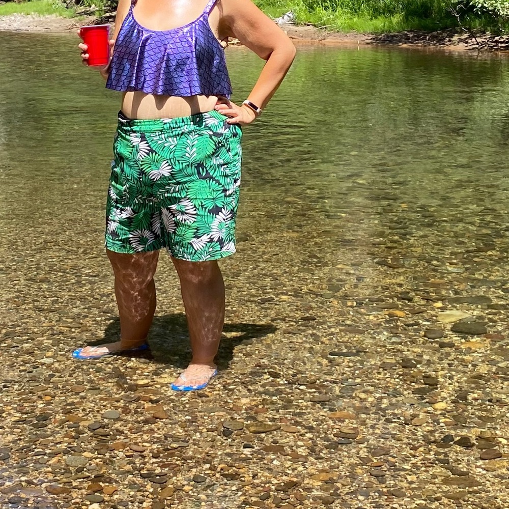 Tropical Shorts - Stretchy! (Dalia) - Picture 10 of 12